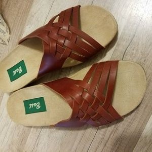 Bass brown leather sandals